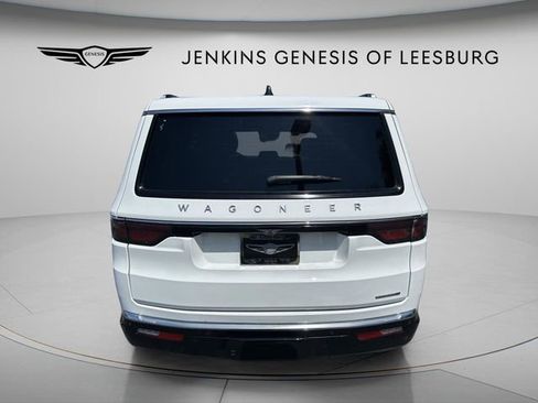 Used 2024 Jeep Wagoneer Series II w/ Flexible Seating Group RWD image 6