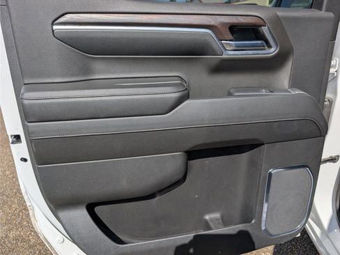 Used 2024 GMC Sierra 1500 SLT image 34