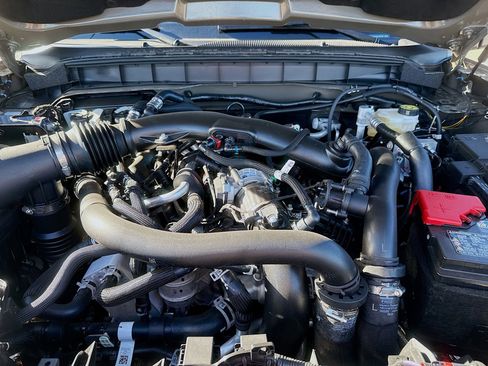 New 2025 Ford Bronco Raptor w/ Interior Carbon Fiber Pack image 32