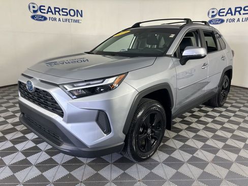 Used 2024 Toyota RAV4 XLE image 1