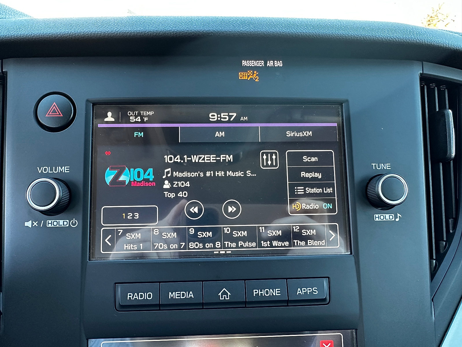 Used 2020 Subaru Outback AWD/4WD image 17