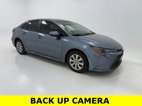 Used 2021 Toyota Corolla LE w/ Carpet Mat Package (TMS) image 1