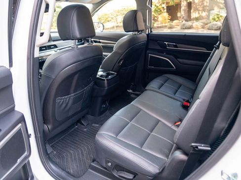 Used 2022 Kia Telluride EX w/ Towing Package image 22