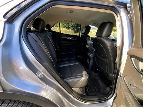 Used 2021 Buick Envision Essence w/ Technology Package I image 28