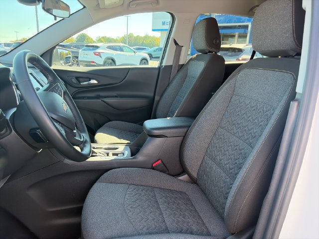 Used 2024 Chevrolet Equinox LT AWD/4WD image 16