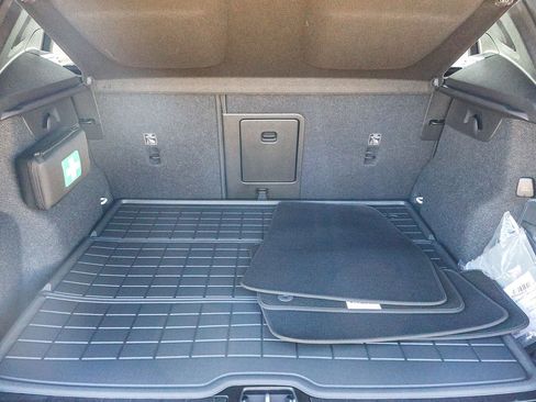 New 2026 Volvo XC40 B5 Plus w/ Protection Package Premier image 29