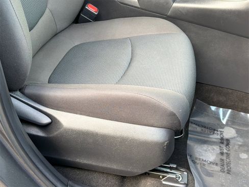 Used 2023 Toyota RAV4 LE image 13