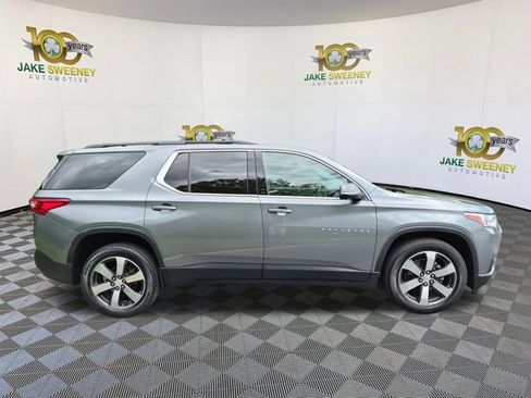 Used 2020 Chevrolet Traverse LT w/ LT Premium Package AWD/4WD image 11
