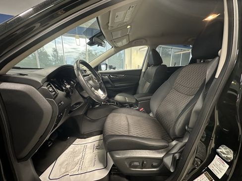 Used 2019 Nissan Rogue SV AWD/4WD image 8