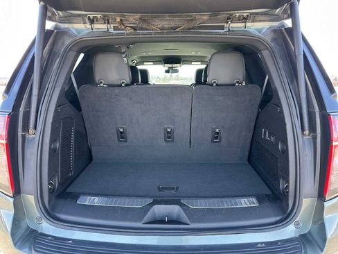 Used 2024 Chevrolet Tahoe Premier AWD/4WD image 15