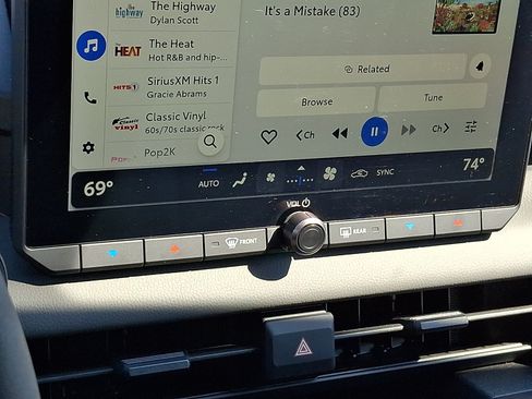 Used 2026 Toyota RAV4 LE AWD/4WD image 16