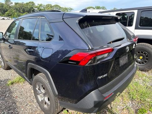 Used 2025 Toyota RAV4 XLE AWD/4WD image 8