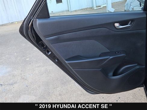 Used 2019 Hyundai Accent SE image 18