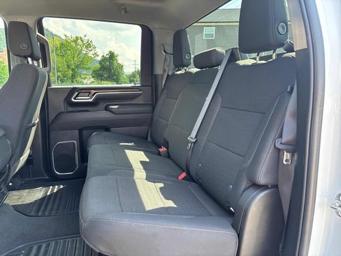 Used 2025 Chevrolet Silverado 2500 LT w/ Convenience Package AWD/4WD image 23