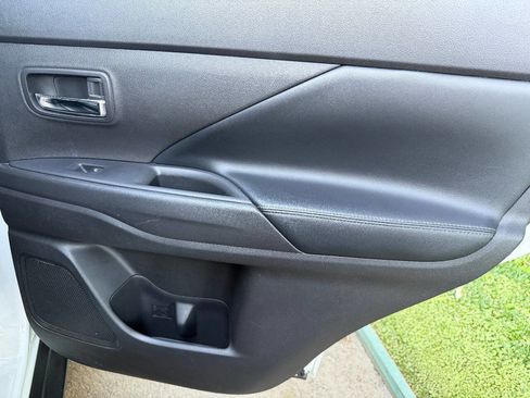 Used 2020 Mitsubishi Outlander SEL image 26