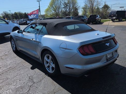 Used 2021 Ford Mustang Convertible image 5