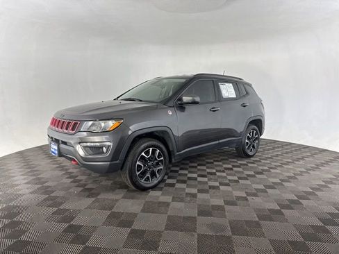 Used 2019 Jeep Compass Trailhawk image 4