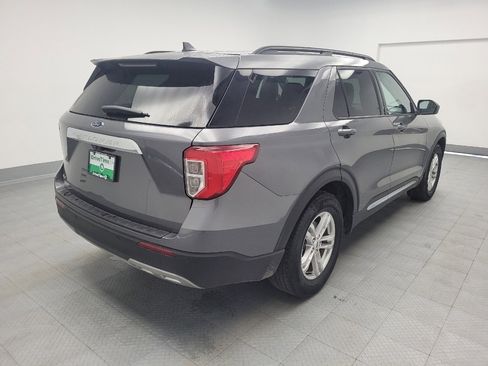 Used 2024 Ford Explorer XLT w/ Equipment Group 202A image 9