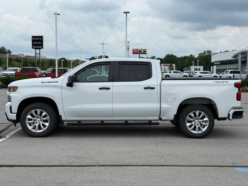 Used 2021 Chevrolet Silverado 1500 Custom AWD/4WD image 2