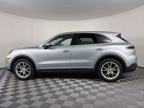 Certified 2024 Porsche Cayenne AWD/4WD image 2