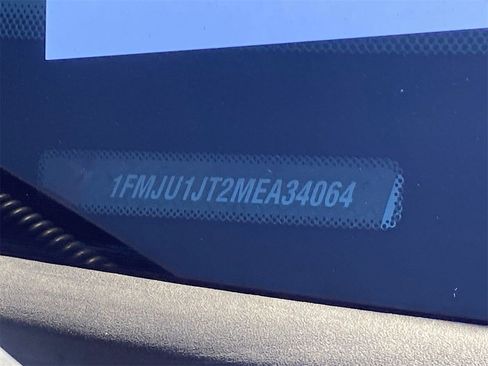 Used 2021 Ford Expedition XLT image 31