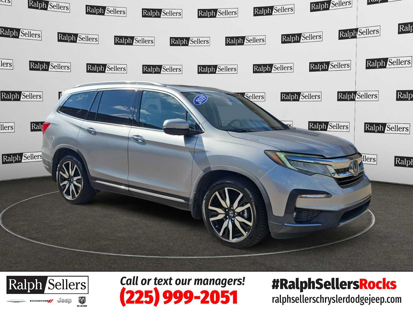 Used 2019 Honda Pilot Touring image 1
