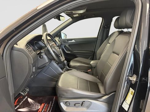 Used 2021 Volkswagen Tiguan SE R-Line AWD/4WD image 12