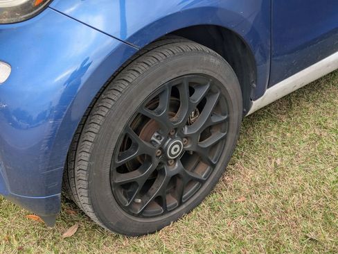 Used 2016 smart fortwo passion image 6