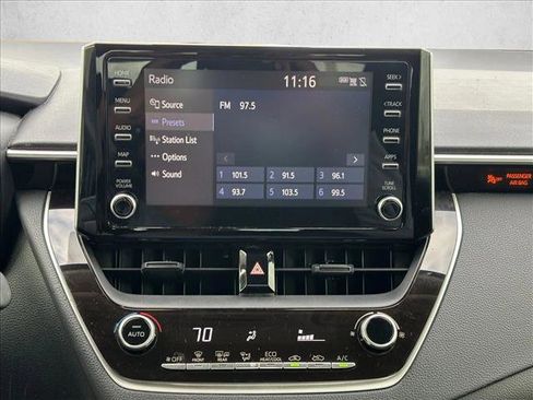 Used 2020 Toyota Corolla LE image 15