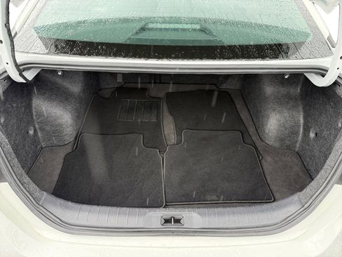 Used 2025 Nissan Altima 2.5 SV FWD image 17