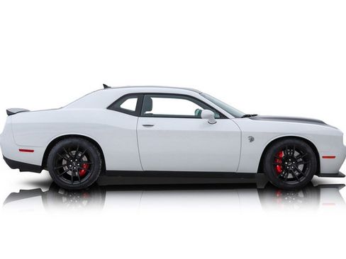Used 2023 Dodge Challenger SRT Hellcat RWD image 2