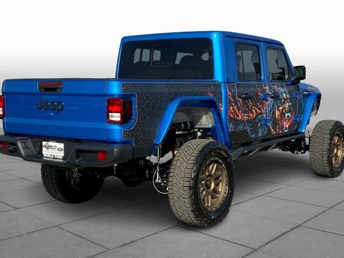 Used 2025 Jeep Gladiator Sport image 12