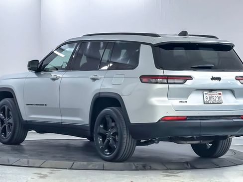Used 2023 Jeep Grand Cherokee L Laredo AWD/4WD image 6