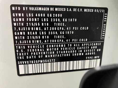 Used 2023 Volkswagen Taos SE w/ Panoramic Sunroof Package AWD/4WD image 29