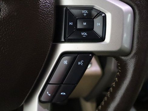 Used 2020 Ford F150 Lariat RWD image 38