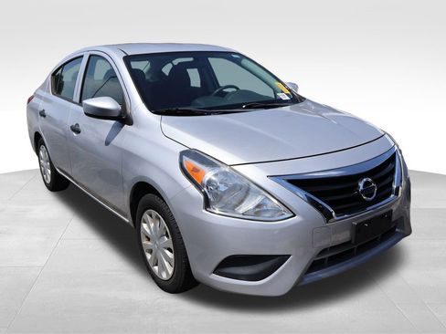 Used 2019 Nissan Versa S Plus FWD image 10