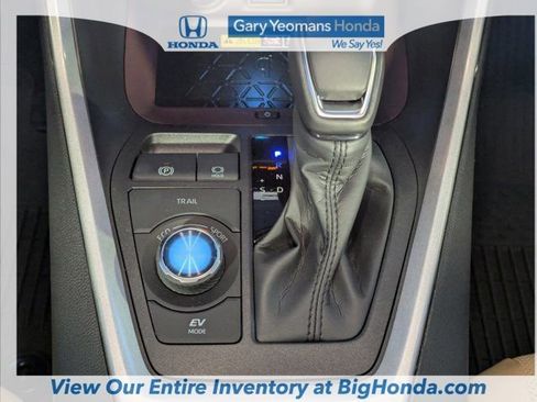 Used 2025 Toyota RAV4 Limited w/ Advanced Technology Package image 23