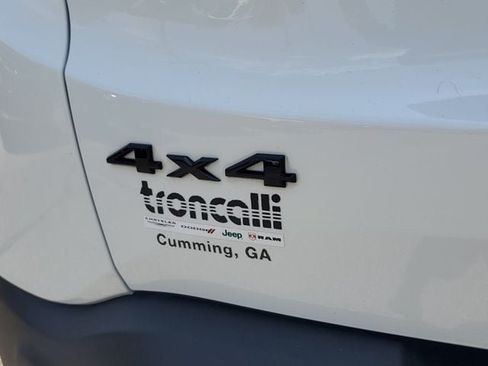 Certified 2022 Jeep Renegade Altitude AWD/4WD image 10