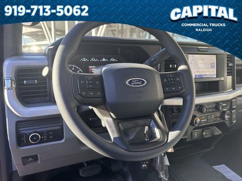 New 2026 Ford F250 XL w/ XL Chrome Package image 25