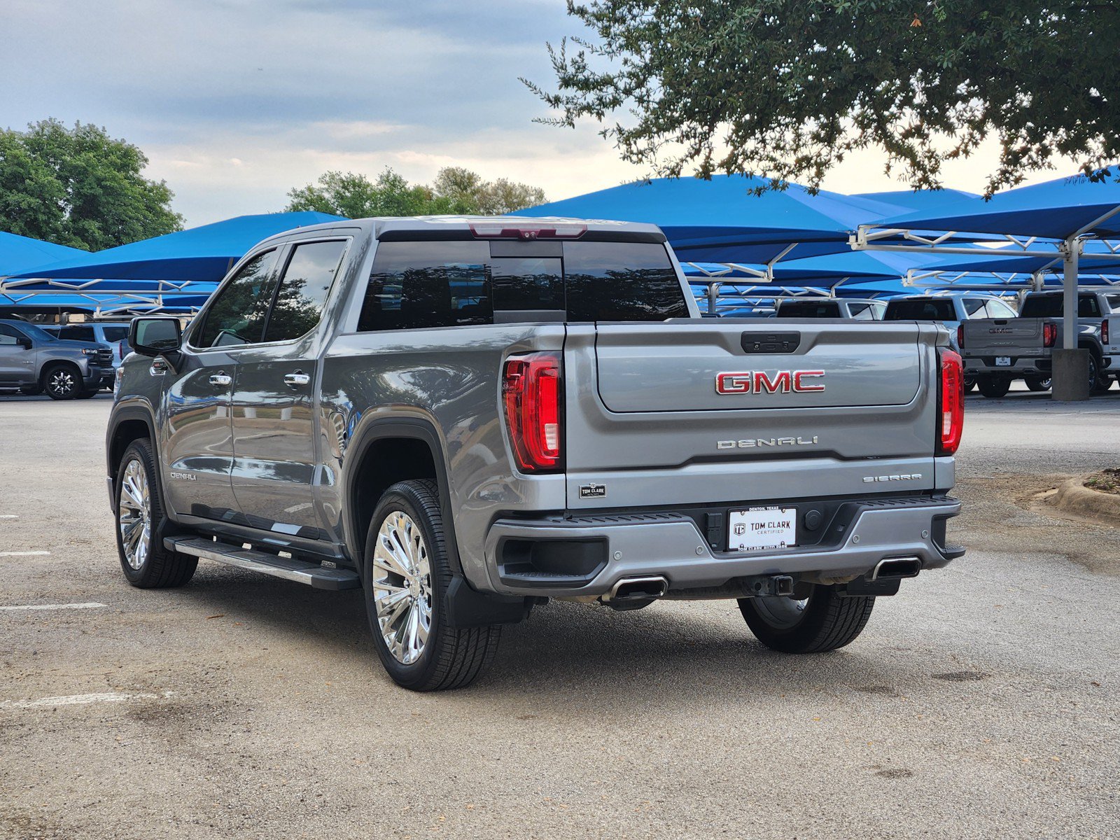 Used 2020 GMC Sierra 1500 Denali w/ Technology Package AWD/4WD image 4