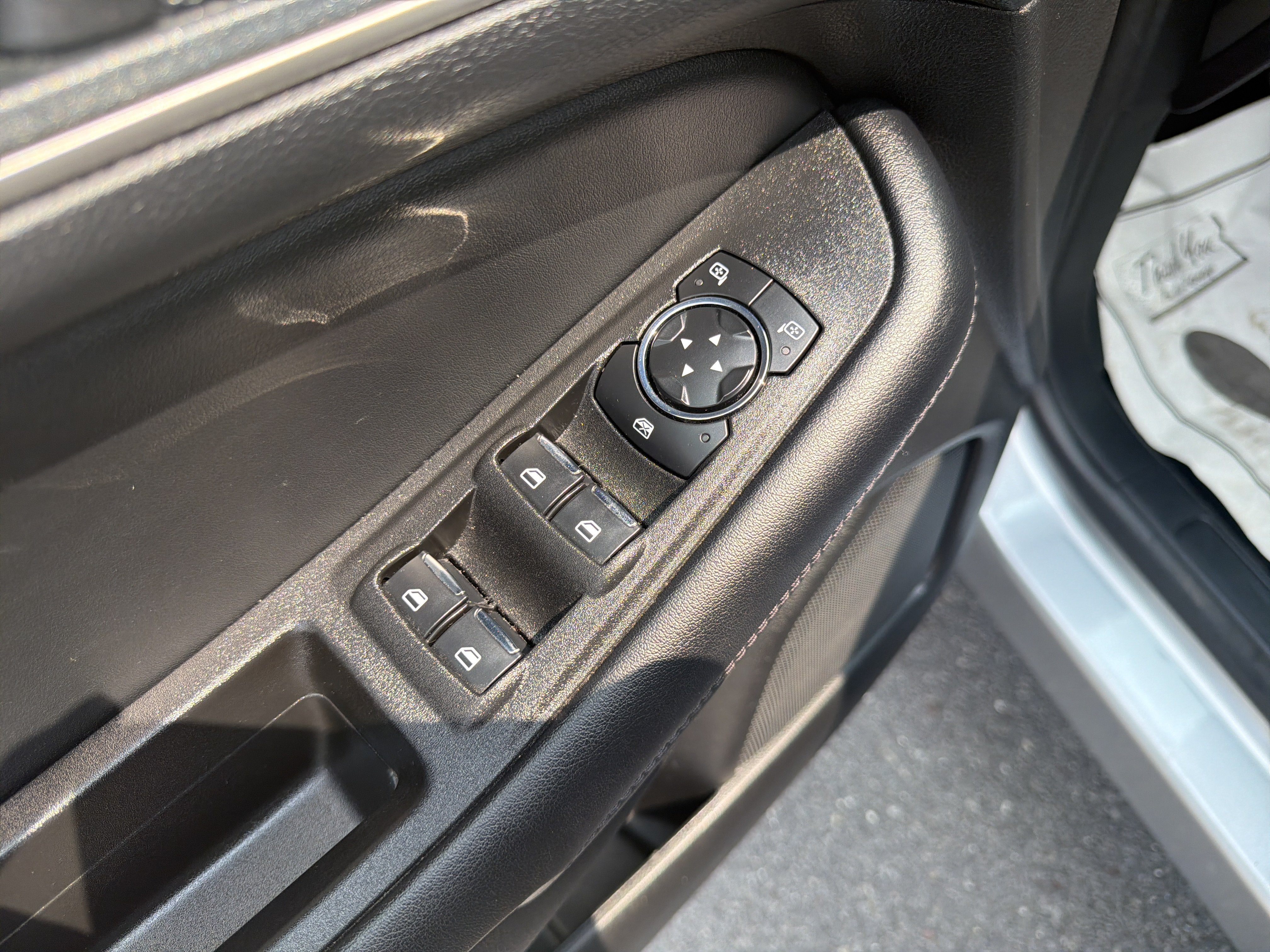 Certified 2024 Ford Edge SEL AWD/4WD image 17