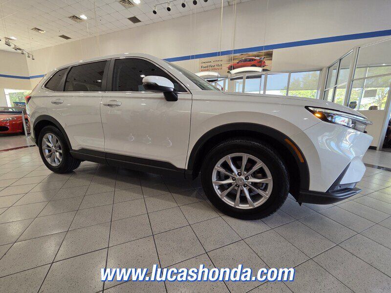 Used 2025 Honda CR-V EX-L image 3