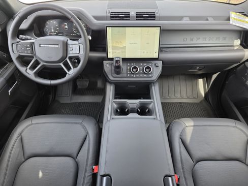 New 2026 Land Rover Defender 110 S image 4