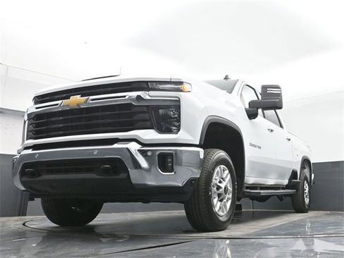 Certified 2025 Chevrolet Silverado 2500 LT w/ Safety Package image 43