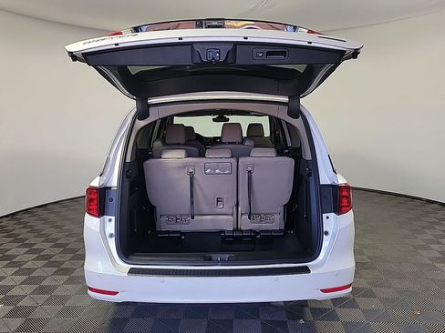 Certified 2022 Honda Odyssey Touring image 6
