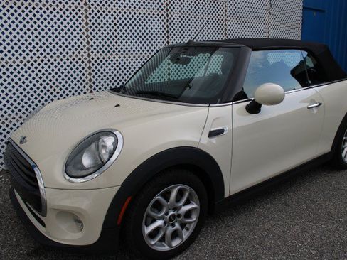 Used 2018 MINI Cooper Convertible FWD image 9