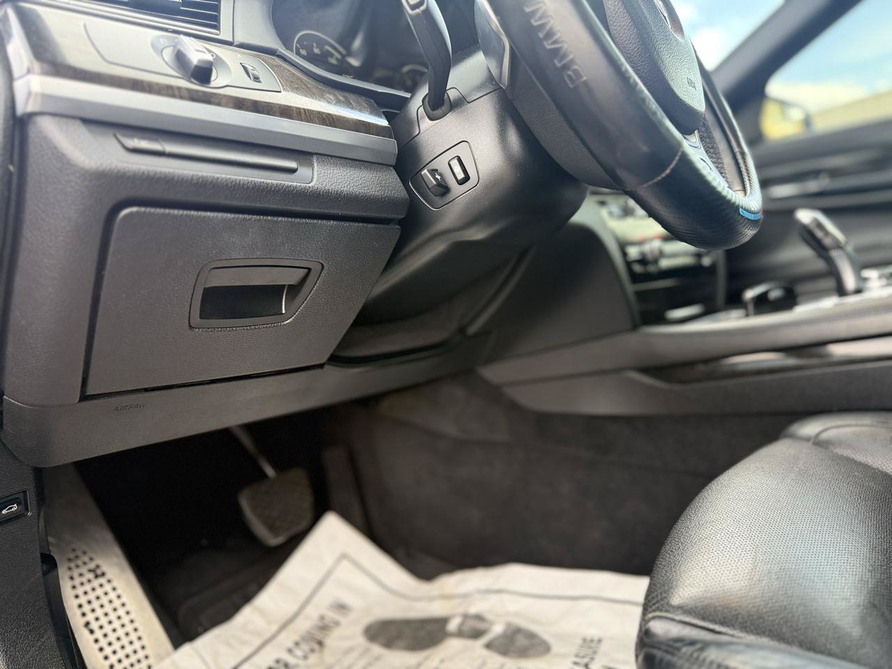 Used 2015 BMW 740i RWD image 29