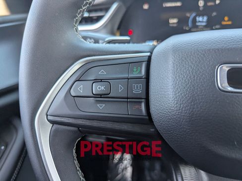 Used 2025 Jeep Grand Cherokee L Laredo RWD image 16