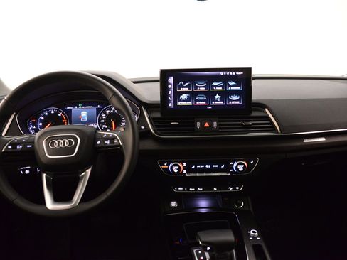 Certified 2023 Audi Q5 Premium w/ Convenience Package image 4