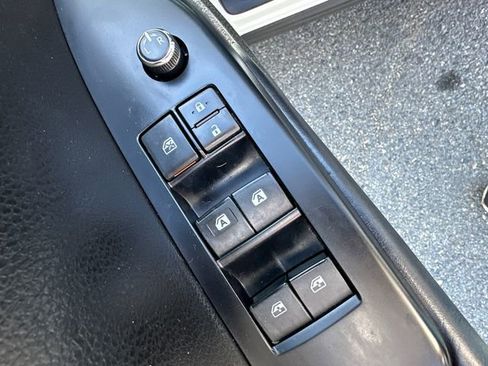 Used 2019 Toyota Highlander XLE image 30